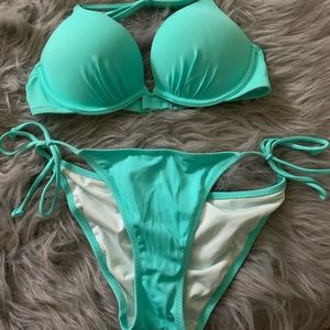 Victoria secret bikini, 32a top, Xs bottom.